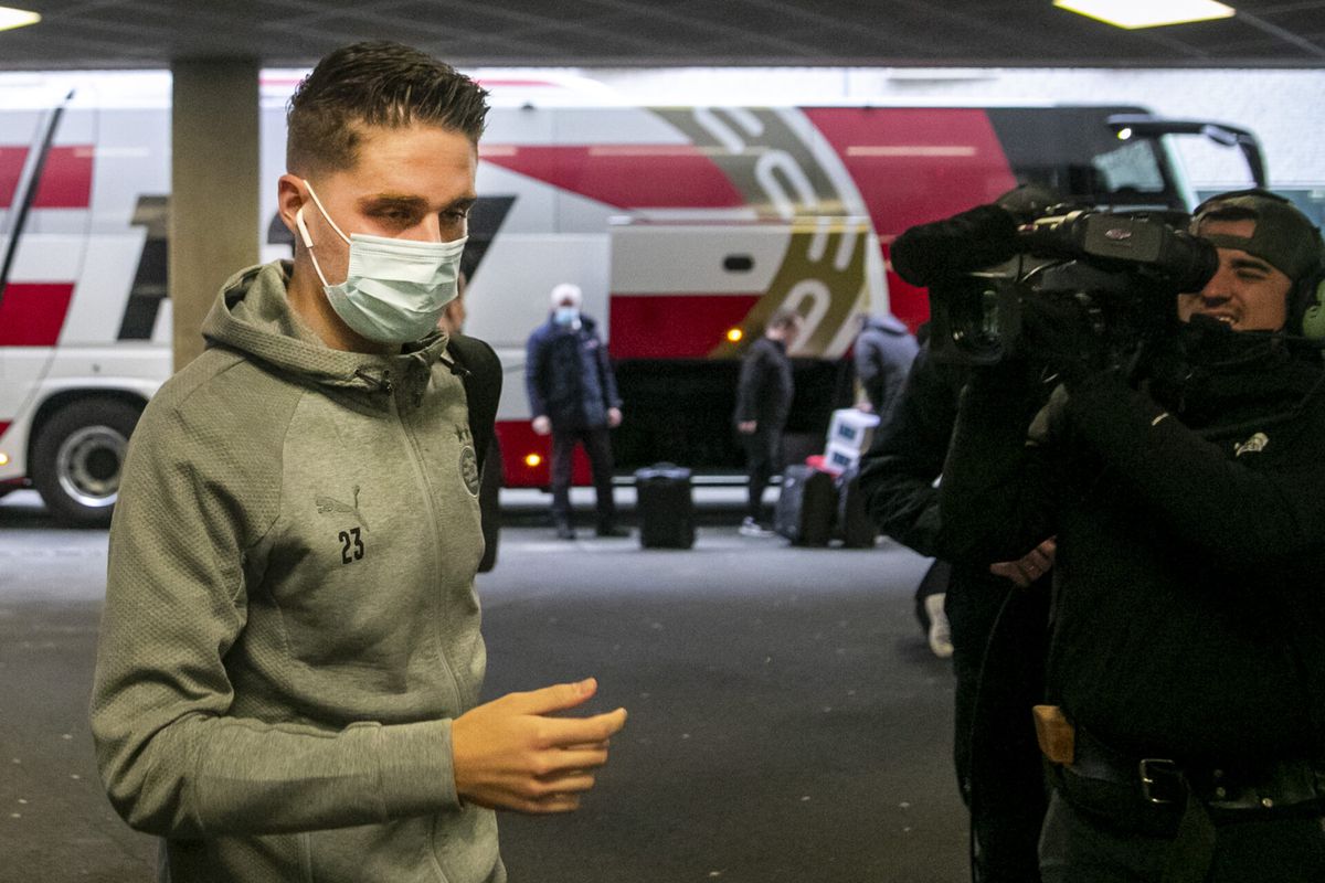 Veerman op de bank bij PSV, Maxi Romero maakt tegen Groningen basisdebuut