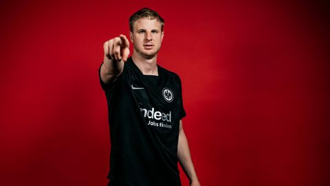 Eintracht Frankfurt-speler Martin Hinteregger (29) stopt met carrière na politieke rel