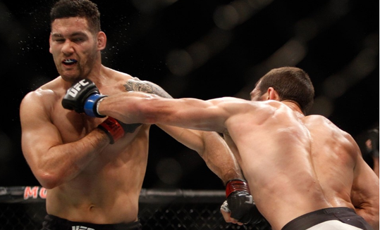 Winnende UFC-er Weidman sluit voor eigen publiek slechte reeks van 2 jaar af