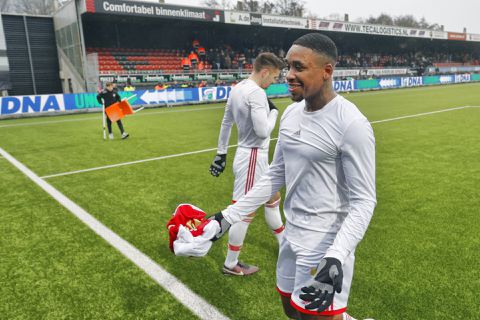 Steven Bergwijn lacht als linksbuiten weer: 'Je merkt dat iedereen gretig is'
