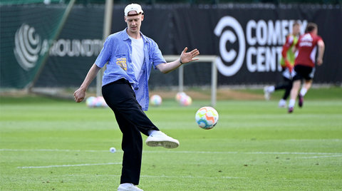 Timo Baumgartl helpt Haller met zijn gevecht tegen kanker: 'Ik schrijf hem regelmatig'