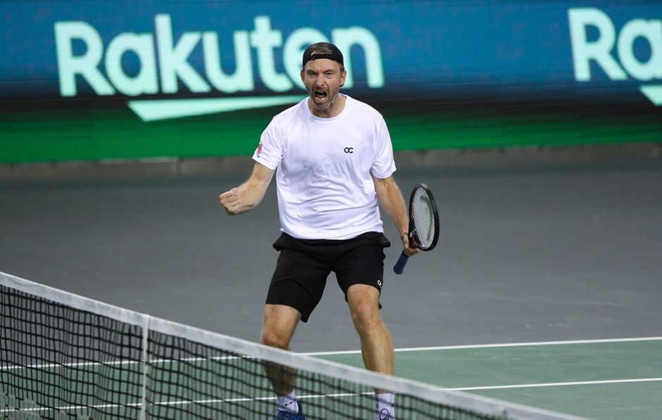 Middelkoop wint bij dubbelen van landgenoten Arends en Pel in halve finale in Antwerpen