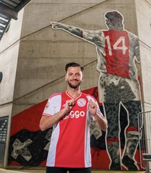 Ajax hengelt hét gezicht van Barcelona op social media binnen