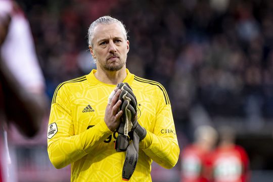 Krakend bot: Ajax-keeper Remko Pasveer maanden uitgeschakeld na handblessure