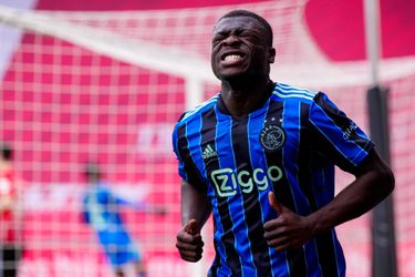 Dit zijn de opstellingen van Ajax en PSV voor de bekerfinale