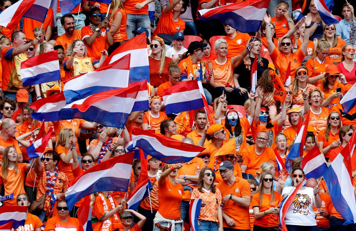 Oranje Leeuwinnen spelen zaterdag een snikhete kwartfinale in uitverkocht stadion