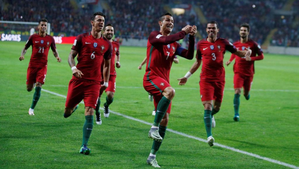 Ronaldo-show bij dikke overwinning Portugal