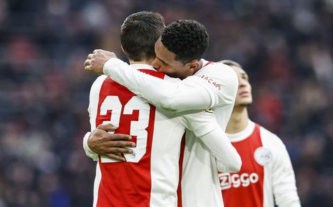 Ajax wordt in slotminuten gered tegen RKC door rake pingel