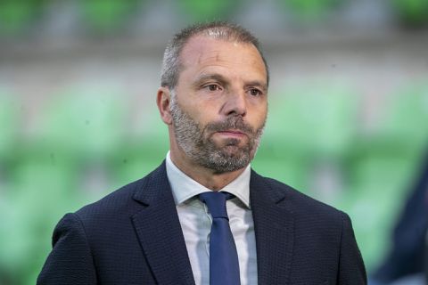 Sparta-trainer Maurice Steijn gaat aangifte doen: 'Ook mijn kinderen worden bedreigd'