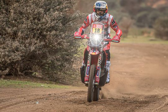 Dakar Rally van de vele uitvallers: Sanders nieuwe leider bij de motoren