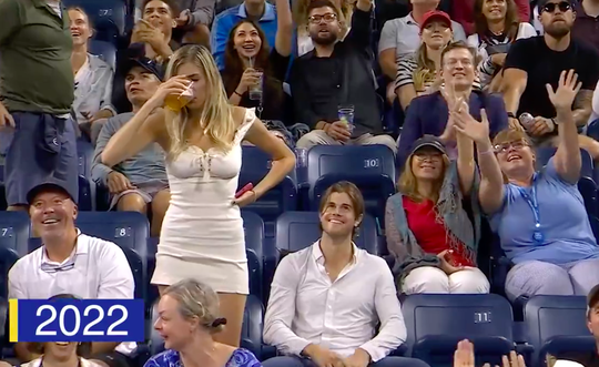 🎥 | De 'bierkoningin' op de US Open: Megan Lucky at opnieuw biertje in 1 keer