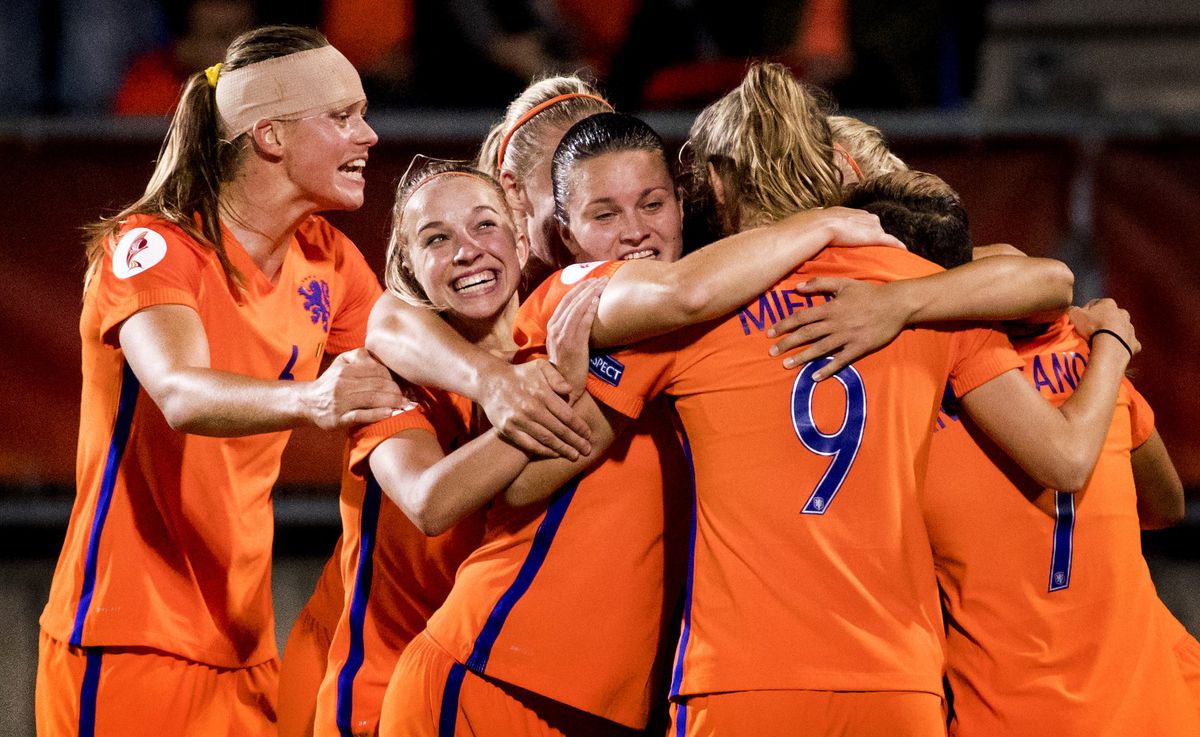 Oranje Leeuwinnen naar de kwartfinale!