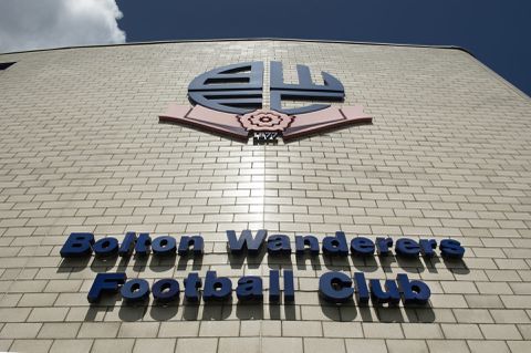 Tough shit?! Bolton verbaast fans met nieuwe stadionnaam: Toughsheet