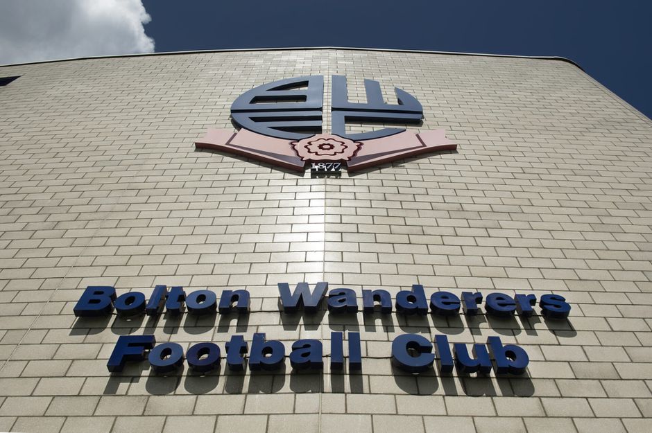 Tough shit?! Bolton verbaast fans met nieuwe stadionnaam: Toughsheet