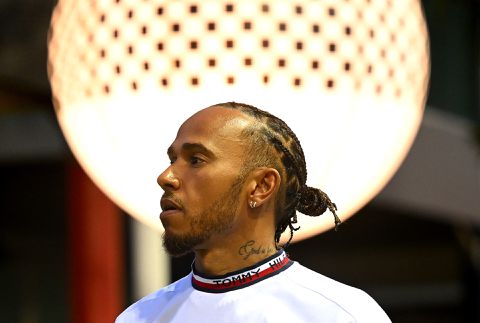 Hamilton vindt het 'jammer voor de fans' dat Verstappen al zo vroeg kampioen kan worden