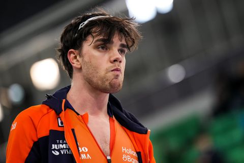 Patrick Roest test vlak na WK allround positief, deelname aan seizoensslot in Thialf onzeker