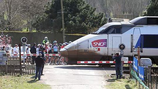 Parijs-Roubaix later van start om trein te ontlopen