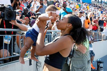 Felix 'wint' van bizarre sponsorregel Nike: Zwangere atleten worden niet langer financieel gestraft