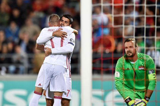 Spanje met monsterscore langs Liechtenstein, Italië met de schrik vrij