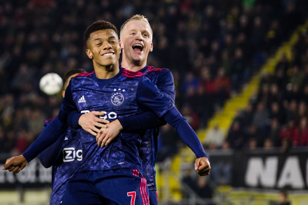 Ajax haalt in Breda snelste 5-0 sinds 1966, Ziyech stuurt Garcia met panna (video)