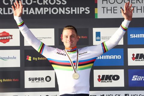 Mathieu van der Poel geniet extra: 'Deze zege herinner ik mij voor de rest van mijn leven'