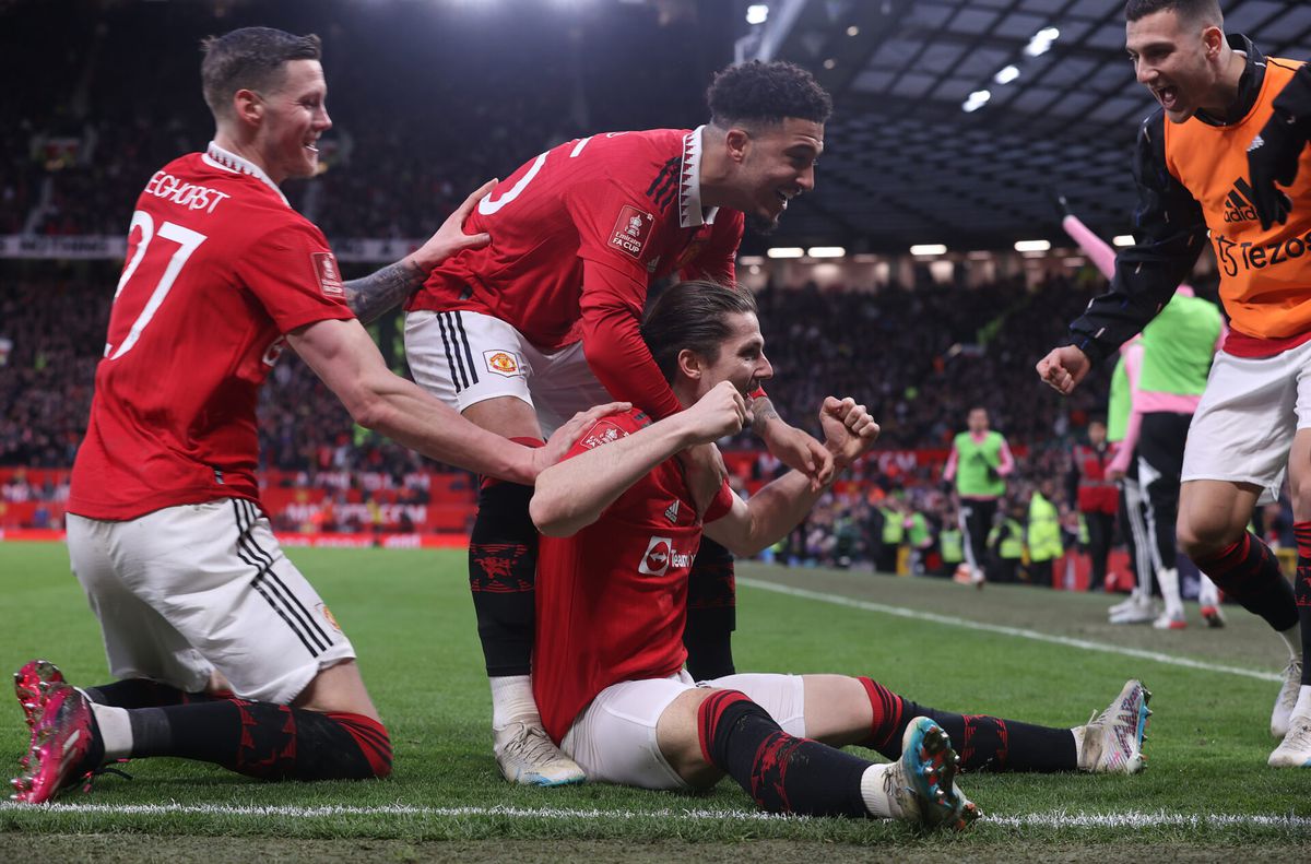 Spektakel in FA Cup: Manchester United wint van Fulham na 3 rode kaarten in 1 minuut