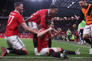 Spektakel in FA Cup: Manchester United wint van Fulham na 3 rode kaarten in 1 minuut