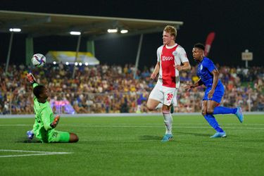 🎥 | 4 goals van Christian Rasmussen helpen Ajax aan oefenzege tegen Team Curaçao