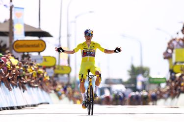 🎥​ | Eindelijk raak voor 'gele' Wout van Aert in Tour de France na indrukwekkende actie Jumbo-Visma