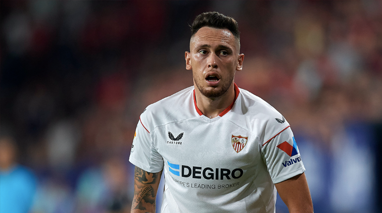 'Ajax heeft vervanger Antony bijna binnen: Ocampos skipt training bij Sevilla, clubs akkoord'