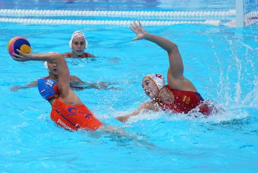 Waterpolosters 7e op WK na zege op Griekenland en hebben nog olympisch ticket naar Tokio