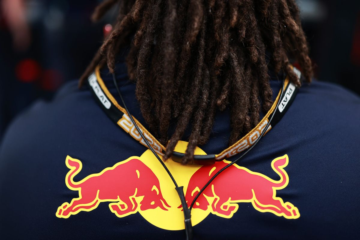 Krijgt Red Bull nu al spijt van nieuwe kledingsponsor? 'Kit voor 2023 is gelekt'