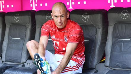 Robben gaat weer voluit op training Bayern