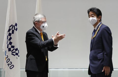 IOC-baas Thomas Bach: 'Zonder Abe zouden de Olympische Spelen van Tokio nooit zijn gehouden'