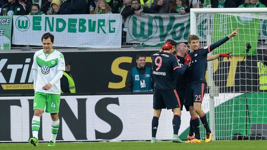 Bayern met groot veldoverwicht minimaal langs VfL Wolfsburg