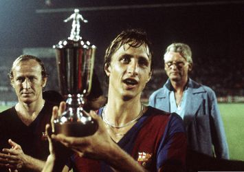 Zo herdenken Ajax, FC Barcelona en KNVB de 75e geboortedag van Johan Cruijff