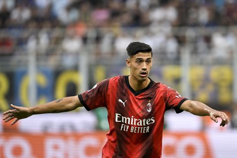 Stefano Pioli heeft slechte pasta gegeten: Tijjani Reijnders op de bank tegen Newcastle