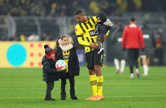 Sébastien Haller is terug! Dortmund wint in knotsgek potje van Augsburg