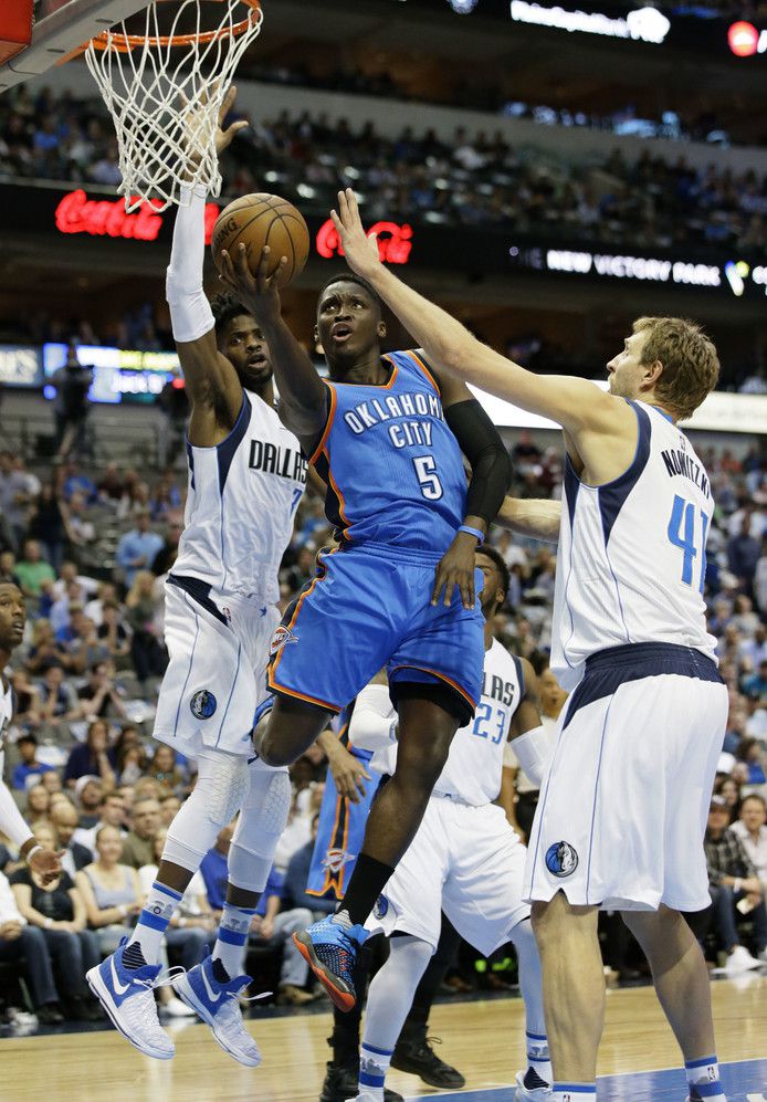 NBA: Play-offs verder uit beeld voor de Dallas Mavericks (video)