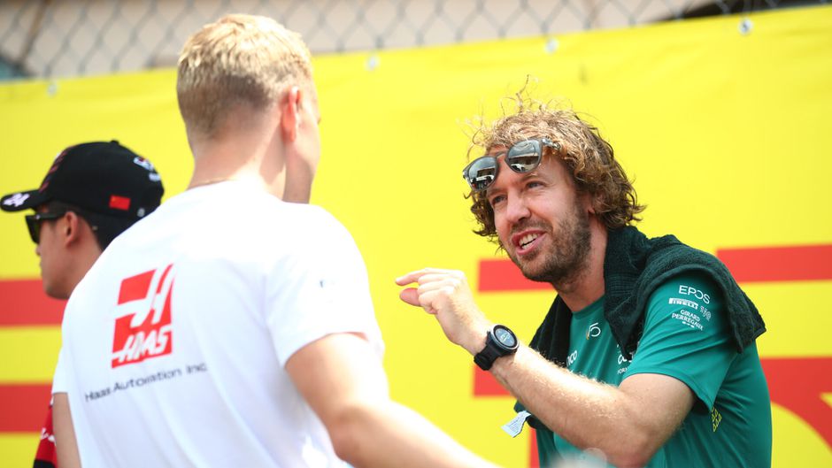 Schumacher toch niet naar Aston Martin? Teambaas wil Sebastian Vettel behouden