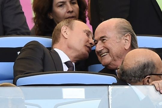 Poetin benadrukt nogmaals: Geef Blatter de Nobelprijs voor de Vrede