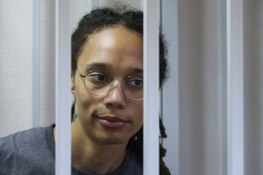 Achter de tralies: VS-basketbalster Griner tot 9 jaar cel veroordeeld in Rusland