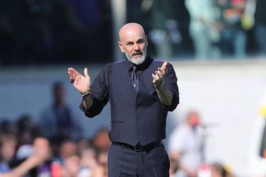 ‘Trainer Stefano Pioli stapt op bij Fiorentina’