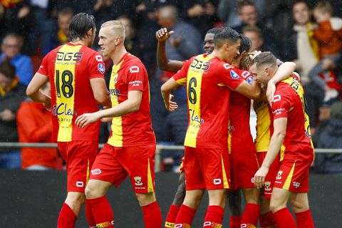 Go Ahead Eagles wint degradatiekraker van FC Emmen en is van laatste plek af