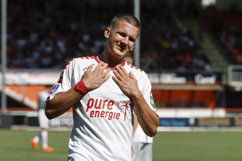 FC Twente ziet aanvaller Christos Tzolis pas volgend jaar weer terug