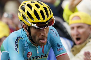 Nibali bedankt Scarponi voor ritzege