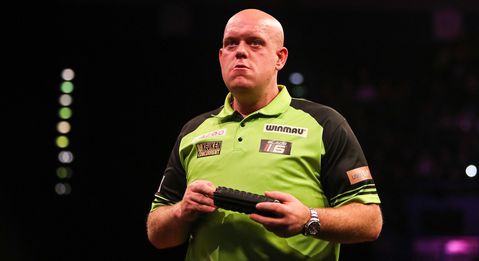 Michael van Gerwen sneert naar 'amateuristische' PDC: 'Hier mogen ze wel wat aan doen'