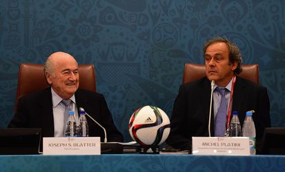 Rechtszaak tegen Sepp Blatter en Michel Platini van start: 'Ik heb een goed humeur'