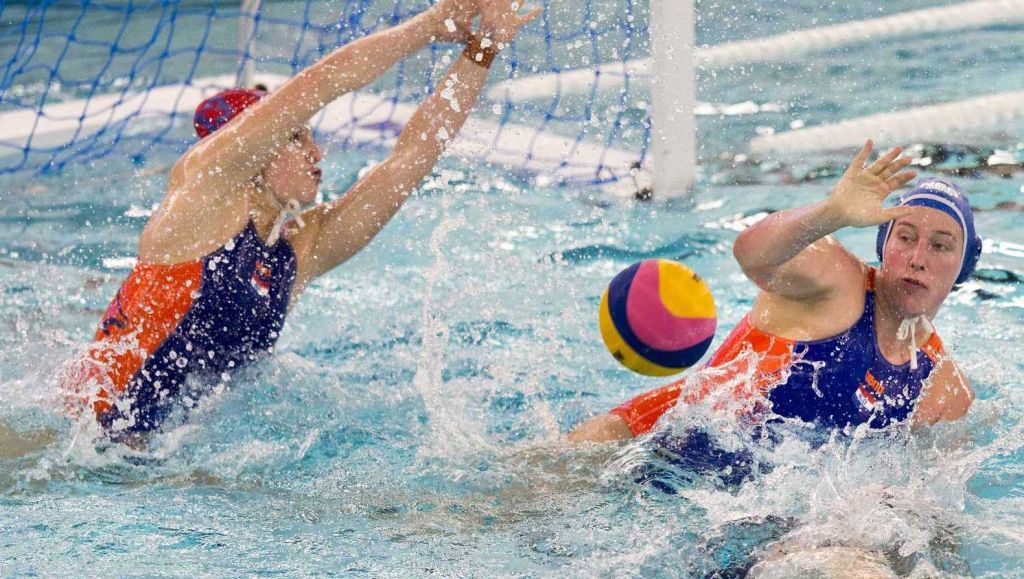 Tranen bij waterpolosters: Kwaad op alles en iedereen