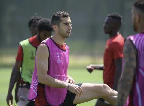 Henrikh Mkhitaryan lijkt op tijd fit voor finale Conference League